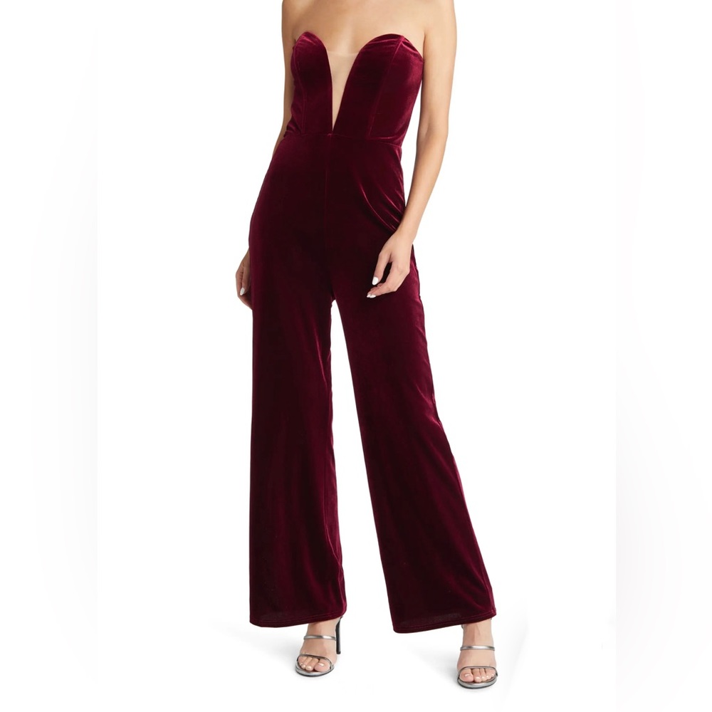 Lulus Fashion Agenda Strapless Velvet Jumpsuit Size Large NWT